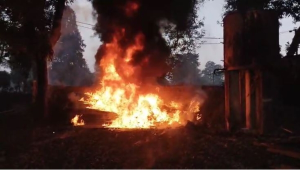 شکارپور کی چائے کی فیکٹری میں آتشزدگی، لاکھوں کا نقصان