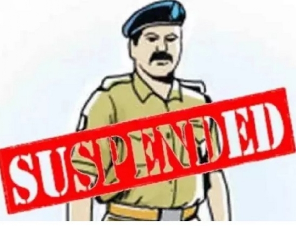 پولیس اہلکار کی علامتی تصویر پولیس اہلکار کی علامتی تصویر