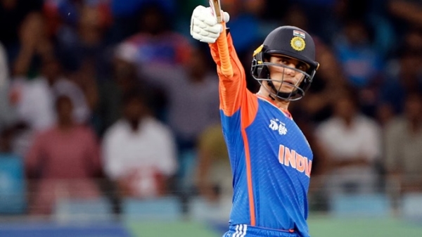 ابھیشیک شرما نے حاصل کی بڑی کامیابی ، ایک کیلنڈر سال میں 100 چھکے لگانے والے پہلے ہندوستانی بن گئے ابھیشیک شرما نے حاصل کی بڑی کامیابی ، ایک کیلنڈر سال میں 100 چھکے لگانے والے پہلے ہندوستانی بن گئے