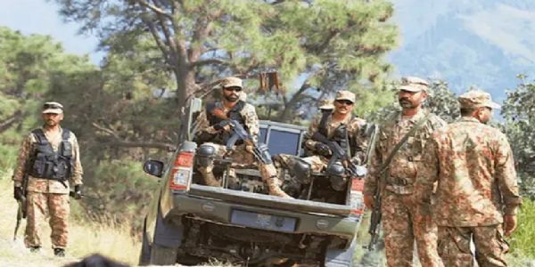 بلوچستان میں فوجی آپریشن میں ٹی ٹی پی کے 12 باغی مارے گئے۔