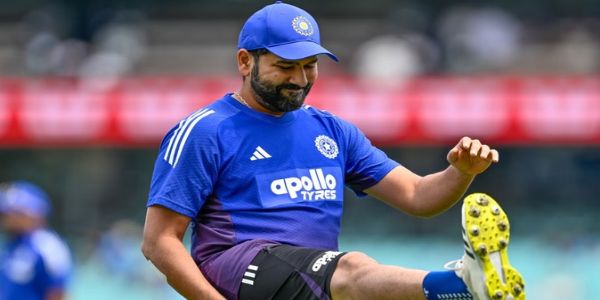 میں پھر سے موٹا ہو جاؤں گا، روہت شرما نے کیک کھانے سے کیا انکار