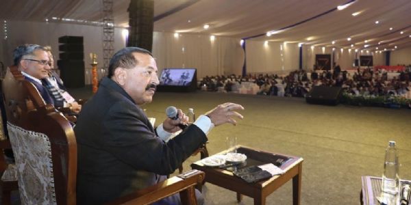 اسٹارٹ اپ سرپرستی کے بغیر ترقی نہیں کر سکتے، صرف فنڈنگ ہی کافی نہیں ہے: ڈاکٹر جتیندر سنگھ