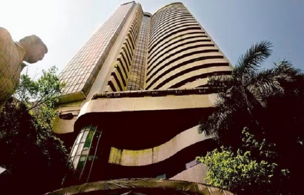 امریکی فیڈ کے فیصلے اور ایف آئی آئی کی سر گریوں سے اس ہفتے طے ہوگی بازار کی چال امریکی فیڈ کے فیصلے اور ایف آئی آئی کی سر گریوں سے اس ہفتے طے ہوگی بازار کی چال