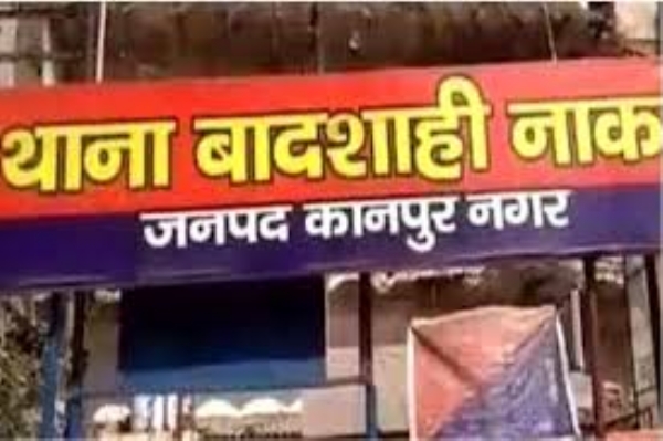 up_ 8 lakh_ stolen_shop