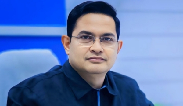 ڈیبرا کے ایم ایل اے ہمایوں کبیر نام کی مماثلت سے پریشان، فیس بک پر وضاحت کی