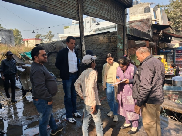 ایکشن کرتے ہوئے