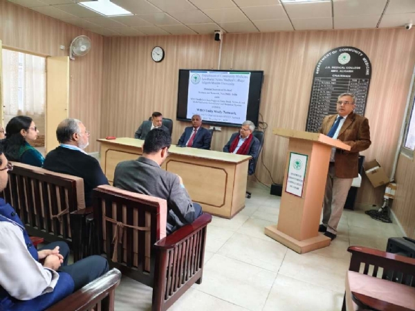 ڈاکٹر سلمان شاہ خطاب کرتے ہوئے