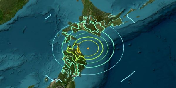 جاپان میں طاقتور زلزلے کے بعد سونامی کی وارننگ جاری، شمال مشرقی ساحل پر 3 میٹر اونچی لہروں کا خطرہ