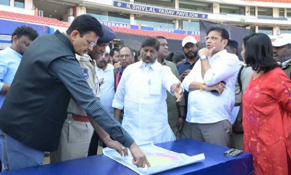 لیونل میسی کے میچ کے لیے تیاریاں مکمل، ڈپٹی سی ایم کا سیکیوریٹی جائزہ لیونل میسی کے میچ کے لیے تیاریاں مکمل، ڈپٹی سی ایم کا سیکیوریٹی جائزہ