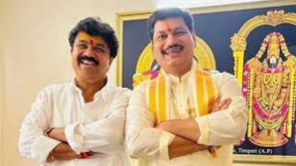 dhananjay munde targeted by damaniya