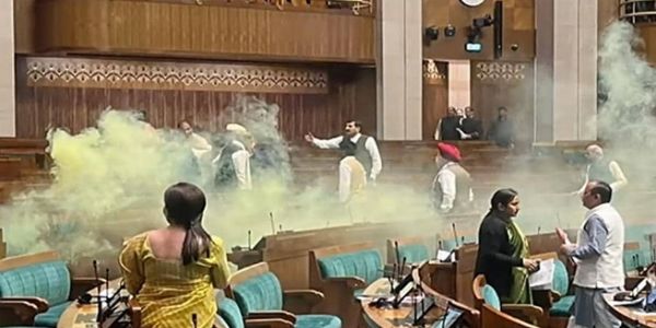 پارلیمنٹ کی سیکورٹی میں کوتاہی معاملہ: ملزم منورنجن ڈی کی ضمانت عرضی پر دہلی پولیس کو نوٹس