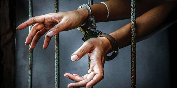 پولیس نے کٹھوعہ میں عادی مجرم کو پی ایس اے کے تحت جیل منتقل کیا