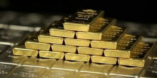 ممبئی ایئرپورٹ پر سونے کی اسمگلنگ،57 لاکھ کا سونا ضبط, سی آئی ایس ایف اہلکار اور مقامی شخص گرفتار