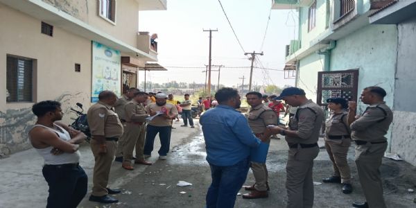 ،دون پولیس نے 60 مشتبہ افراد کو پکڑا ، تھانے میں پوچھ گچھ کی