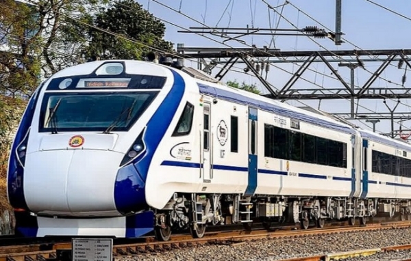 Foreigners & tourists stranded in Amritsar sent to Delhi by train