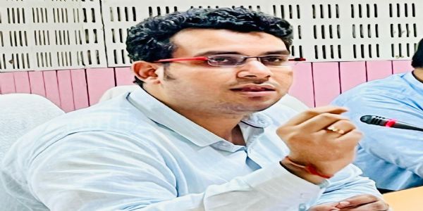 آنگن واڑی بھرتی میں فرضی انکم سرٹیفکیٹ بنانے والے لیکھ پال کے خلاف محکمانہ کارروائی کا انتباہ۔