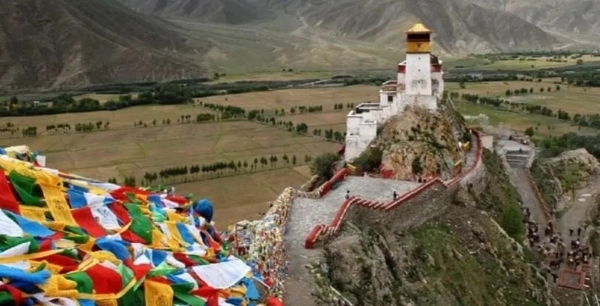 تاریخ کے آئینے میں 23 مئی: تبت کی آزادی کی راہ میں رکاوٹیں