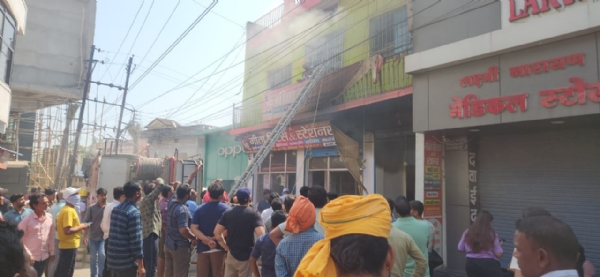 چھتیس گڑھ کے امبیکاپور میں گیتا پرنٹنگ پریس میں زبردست آگ لگی، لاکھوں روپئے کا نقصان