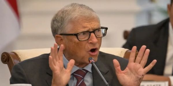 بل گیٹس نے یوایس ایڈ کی امداد بند کرنے پر دنیا کے امیر ترین شخص ایلن مسک کی تنقید کی