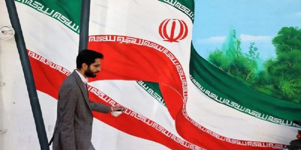 یورپی فریقوں کی ایران پر دوبارہ پابندیاں عائد کر دینے کی دھمکی