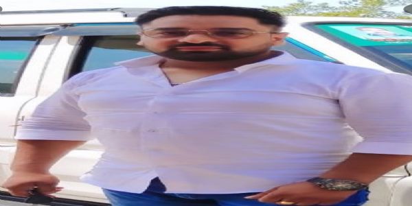 غازی آباد میں تھانے کے سامنے نوجوان کا گولی مار کر قتل ،تھانہ انچارج اور دو انسپکٹر معطل
