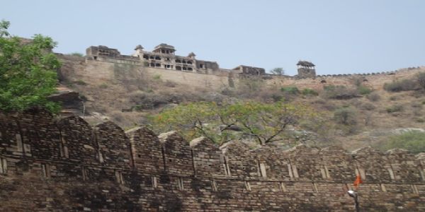 تاریخ کے آئینےمیں 20 جون: انگریزوں نے گوالیار کے قلعے پر قبضہ کر لیا