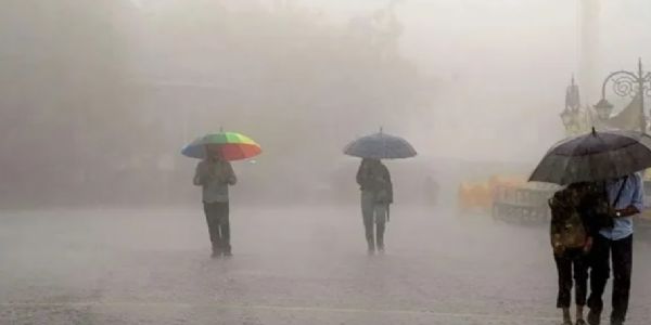 ملک کی کئی ریاستوں میں موسلا دھار بارش کی پیشنگوئی، ماہی گیروں کو سمندر میں نہ جانے کا مشورہ
