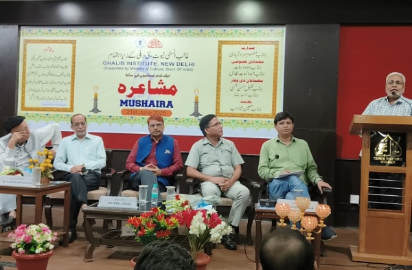 غا لب انسٹی ٹیوٹ کے زیر اہتمام ’ایک شام صحافیوں کے ساتھ‘ مشاعرے کا انعقاد