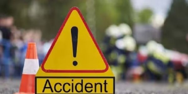 مرشد آباد میں ٹریکٹر اور ڈمپر میں تصادم، 5 افراد جاں بحق، 14 زخمی