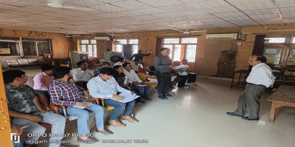 صنعتی یونٹس میں ٹی بی اور ایچ آئی وی کی خصوصی اسکریننگ، سی ایم او نے ٹی بی-ایچ آئی وی کا جائزہ لیا۔