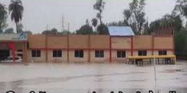 ایم پی میں بارش سے حالات خراب، کئی ندیوں میں طغیانی ، شیو پوری کے گیانستھلی اسکول میں پانی بھرنے سے عملہ پھنس گیا، ریسکیو آپریشن جاری