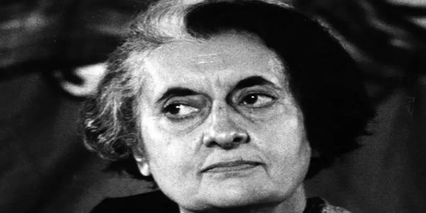 تاریخ کے آئینے میں 25 جون: اندرا گاندھی کی ایمرجنسی ایک سیاہ باب کے طور پر نشان زد ہے۔