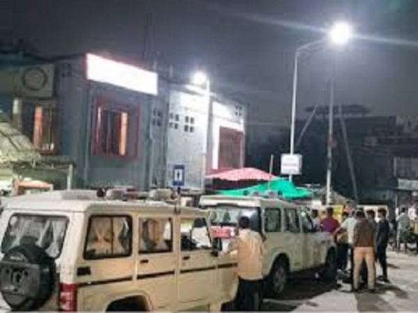بھوپال میں دیر رات نوجوان کا چاقو گود قتل کر، واقعہ بڑے بھائی کے سامنے پیش آیا، چائے پینے کے دوران جھگڑا ہوا تھا