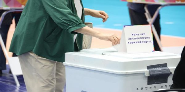 جنوبی کوریا میں صدارتی انتخابات کے لئے ووٹنگ شروع