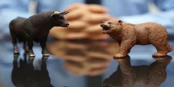 شروعاتی کاروبار میں شیئر بازار پر دباو، سینسیکس اور نفٹی میں گراوٹ