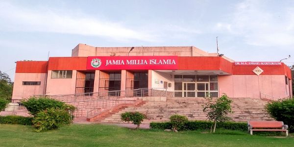 جامعہ ملیہ اسلامیہ کے شعبہ ماحولیاتی سائنس نے عالمی یوم ماحولیات منایا،’عالمی سطح پر پلاسٹک آلودگی کا خاتمہ‘ کے تھیم کی جامعہ کیمپس میں دھوم