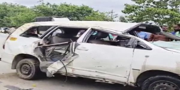 ڈوڈابلا پورہ کے قریب کار الٹنے سے چار افراد ہلاک