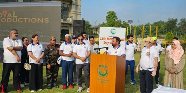 جامعہ ملیہ اسلامیہ میں بیماریوں سے بچاو کے لیے یوگا پریکٹس کا اہتمام