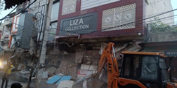 روہتک کارپوریشن نے صبح سویرے تجاوزات ہٹانے کی مہم شروع کی، تاجروں میں غصہ