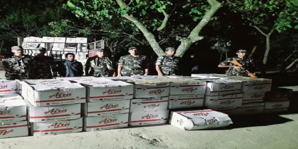 پک اپ پر لدے اسمگلنگ کے چینی سیب کے 116 کارٹن برآمد