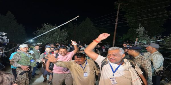 جموں کے بھگوتی نگر بیس کیمپ سے امرناتھ یاترا کا دوسرا قافلہ وادی کے لیے روانہ