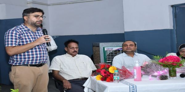 اے ایم یو کے جے این میڈیکل کالج میں عالمی یوم ہیپاٹائٹس پر سیمینار اور طبی کیمپ کا اہتمام