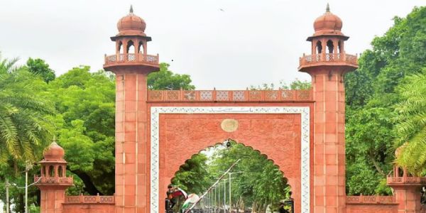 اے ایم یو کے کچھ افسران پر چل رہی سنٹرل ویجیلنس کمیشن کی جانچ،اے ایم یو جلد دیگا رپورٹ