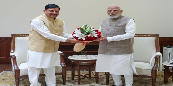 ایم پی کے وزیر اعلیٰ نے وزیر اعظم مودی اور وزیر داخلہ شاہ سے ملاقات کی، مختلف مسائل پر رہنمائی حاصل کی