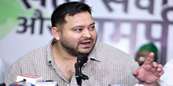 پورے ملک میں صرف بہاریوں کو ہی اپنی شہریت کیوں ثابت کرنی چاہئے : تیجسوی یادو