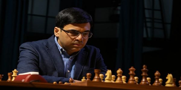 تاریخ کے آئینے میں 2 اگست: وشواناتھن آنند نے ورلڈ جونیئر شطرنج چیمپئن شپ جیت لی