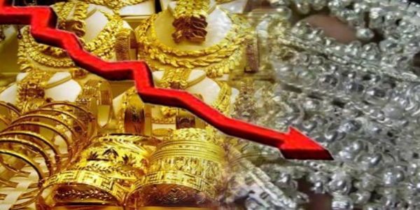 صرافہ بازار میں سستا ہوا سونا، چاندی کی قیمت میں بھی گراوٹ