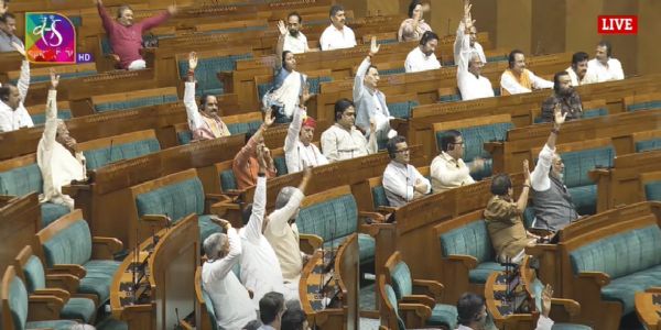 مائنز اینڈ منرلز ترمیمی بل اپوزیشن کے ہنگامے کے درمیان لوک سبھا میں پاس