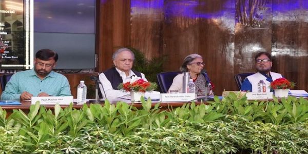 جامعہ ملیہ اسلامیہ میں پروفیسر مشیر الحسن کی وراثت اور خدمات کو خراج پیش کرنے کےلئے یادگاری خطبہ منعقد