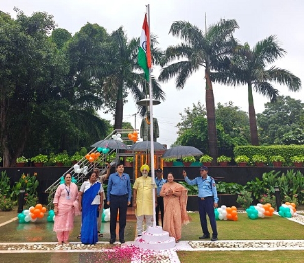 Mayor wishes Happy Independence Day